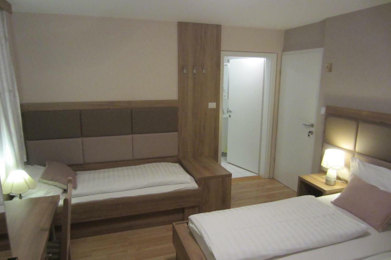 Homestay Sres Mlaka pri Kranju Ngoại thất bức ảnh